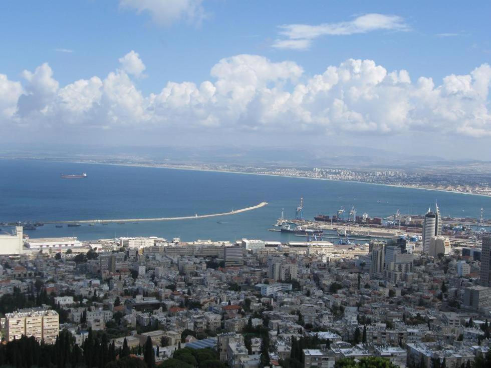 יחידות אירוח נוף המפרץ Apartamento Haifa Exterior foto